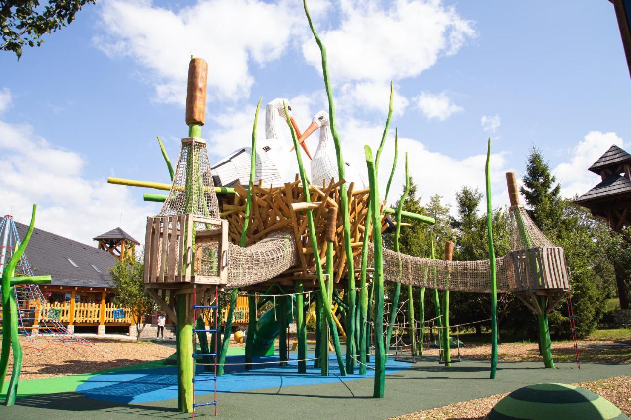 Nestville Apartments Hniezdne Dış mekan fotoğraf
