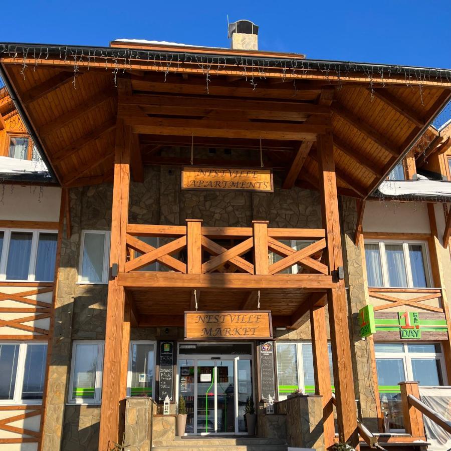 Nestville Apartments Hniezdne Dış mekan fotoğraf