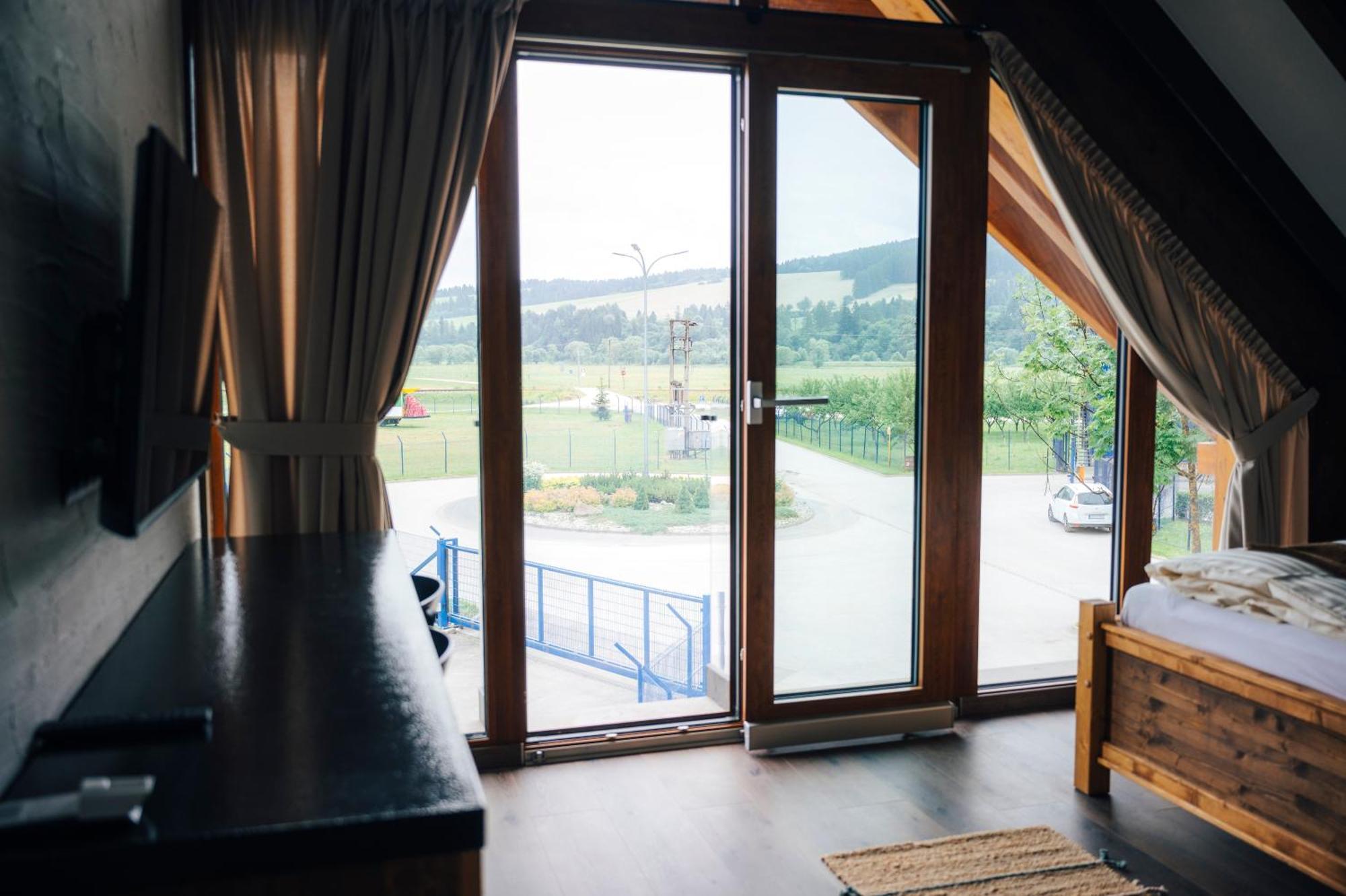 Nestville Apartments Hniezdne Dış mekan fotoğraf