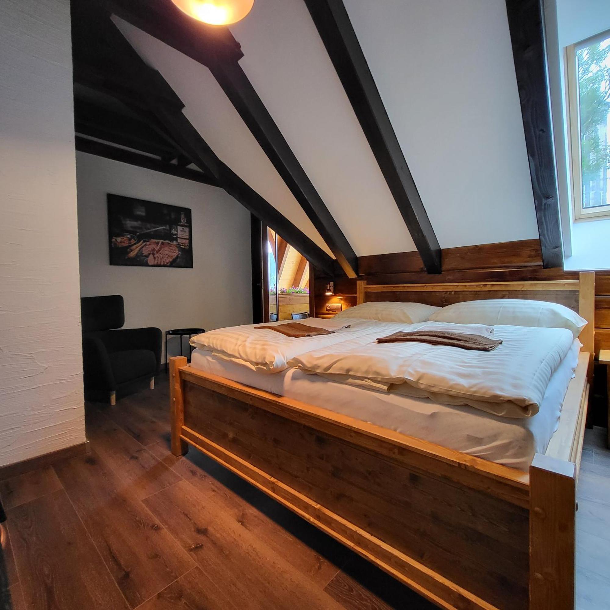 Nestville Apartments Hniezdne Dış mekan fotoğraf